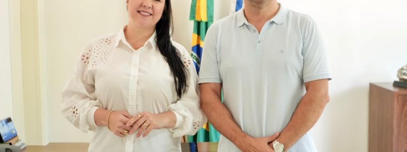 Prefeita Adriane e Prefeito Flavio